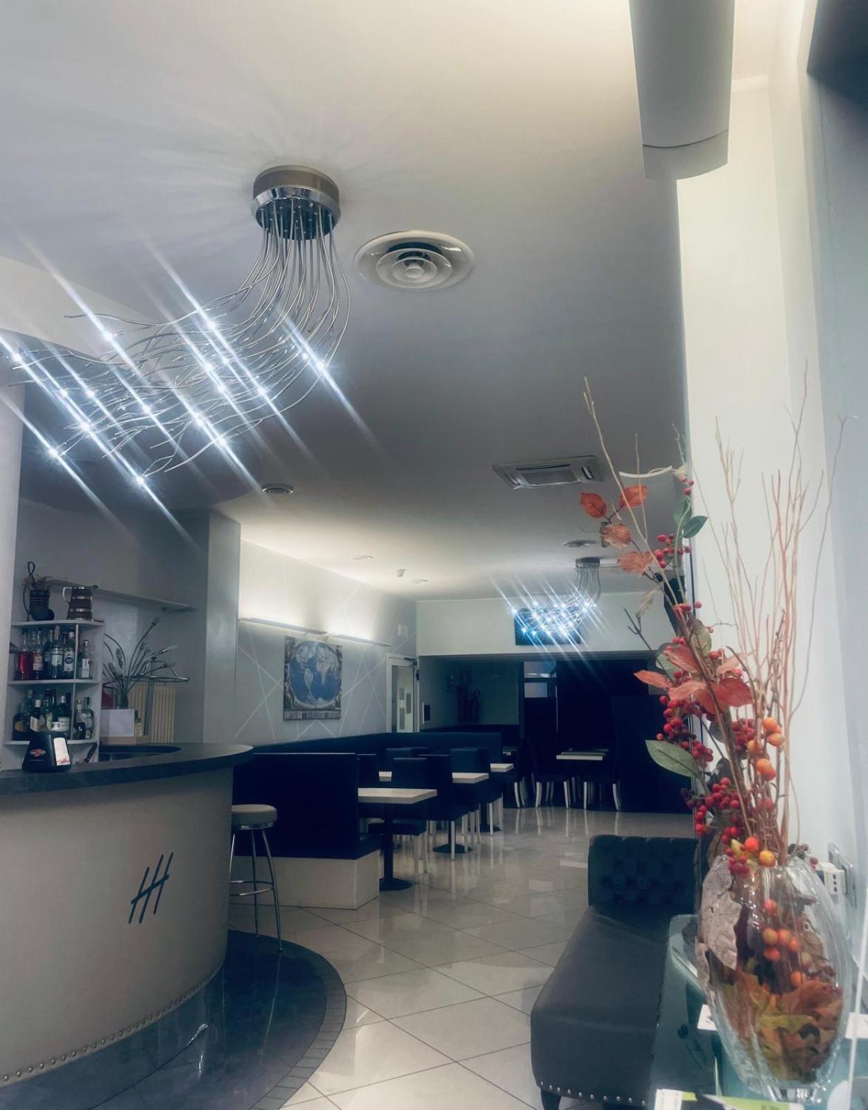 5 Bologna Airport Hotels Near Piazza Maggiore Worth Booking