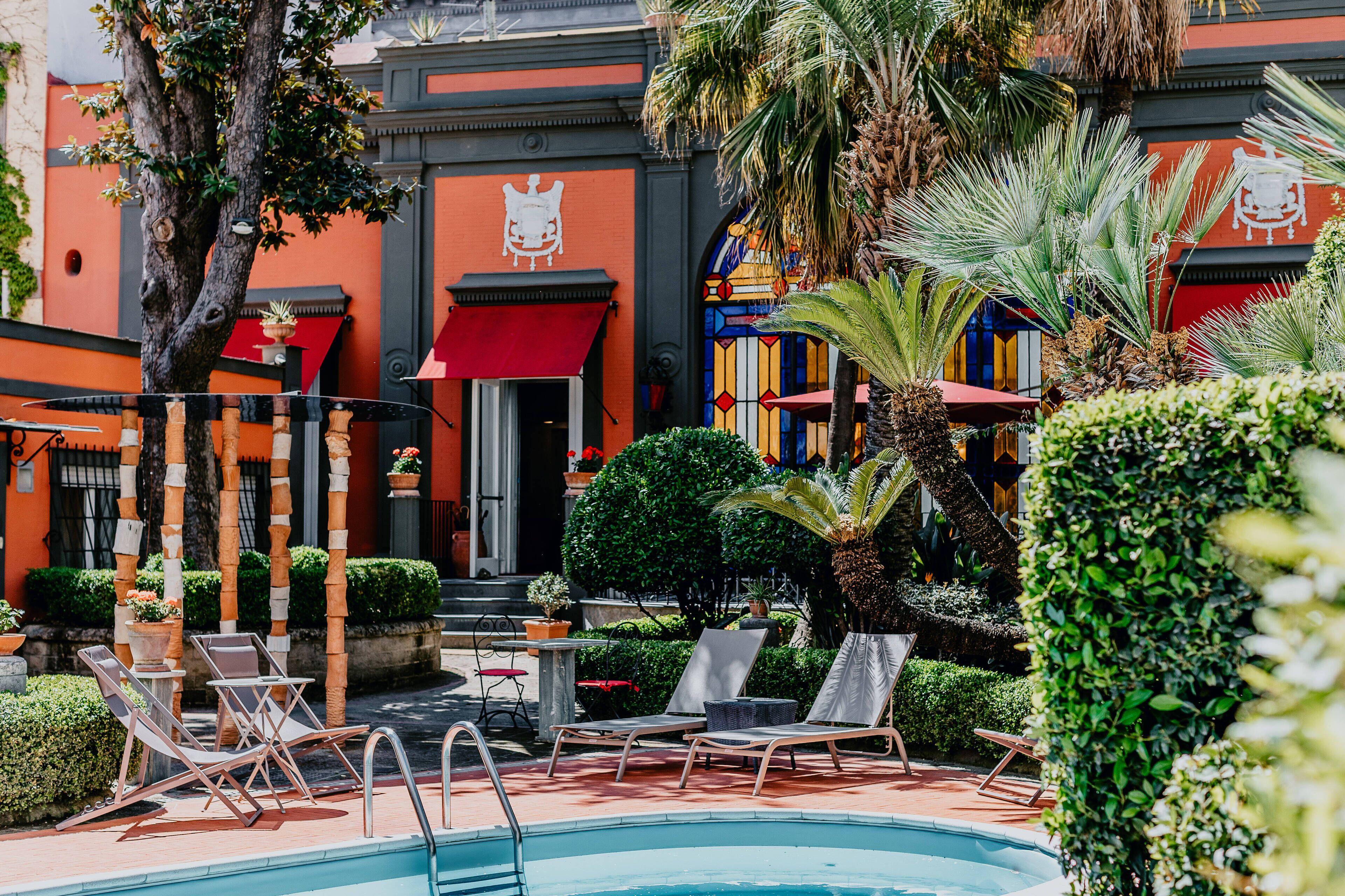 2 Best Airport Hotels in Naples Historical Centre