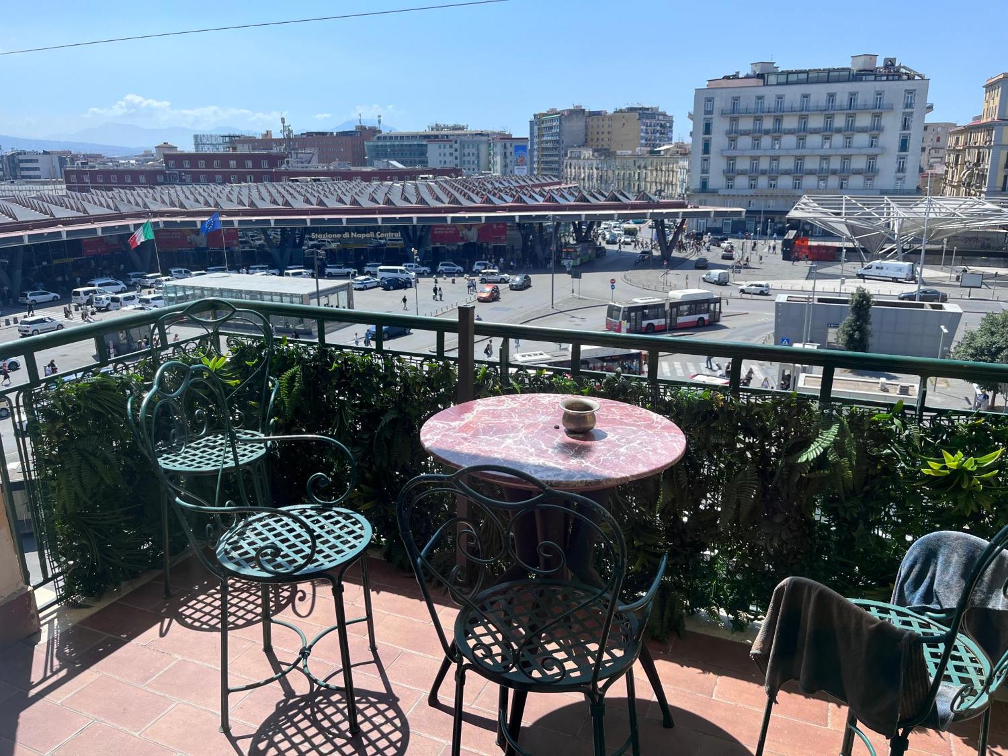 6 Airport Hotels Near Catacombe di San Gaudioso Worth Booking