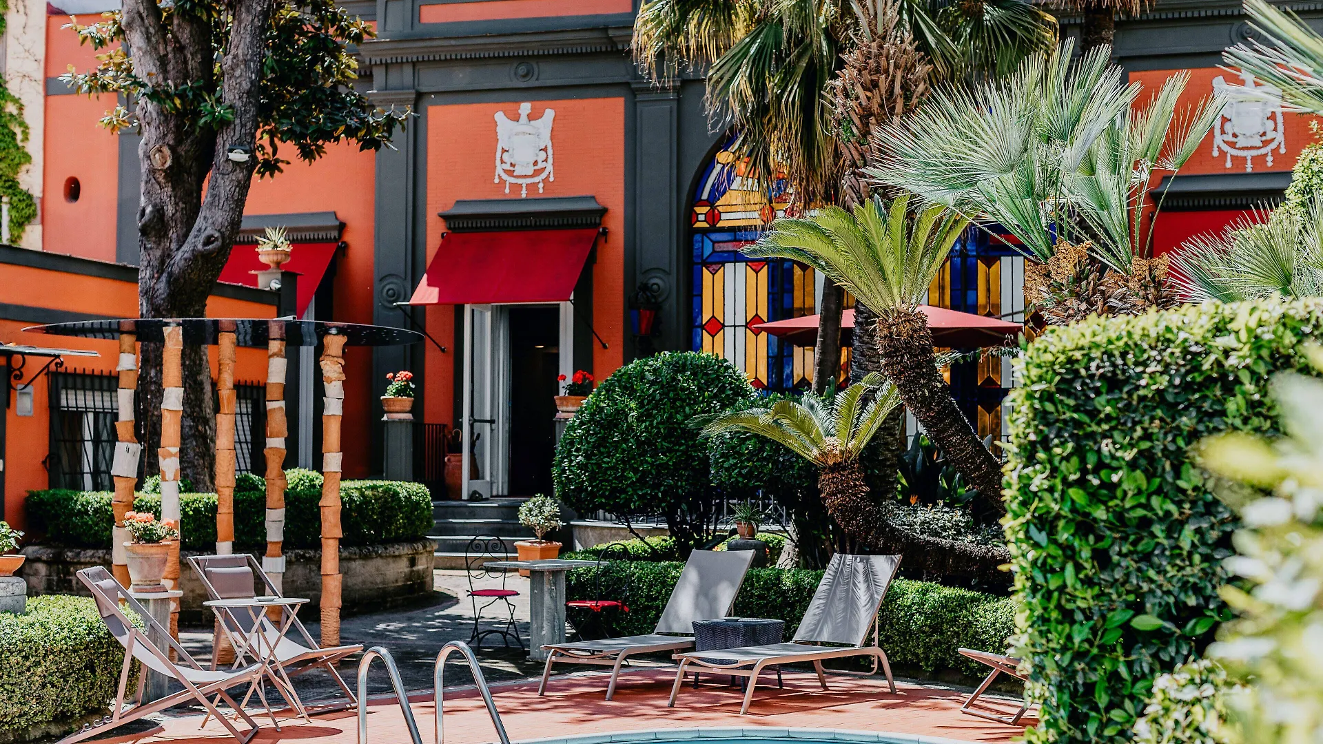 2 Best Airport Hotels in Naples Historical Centre