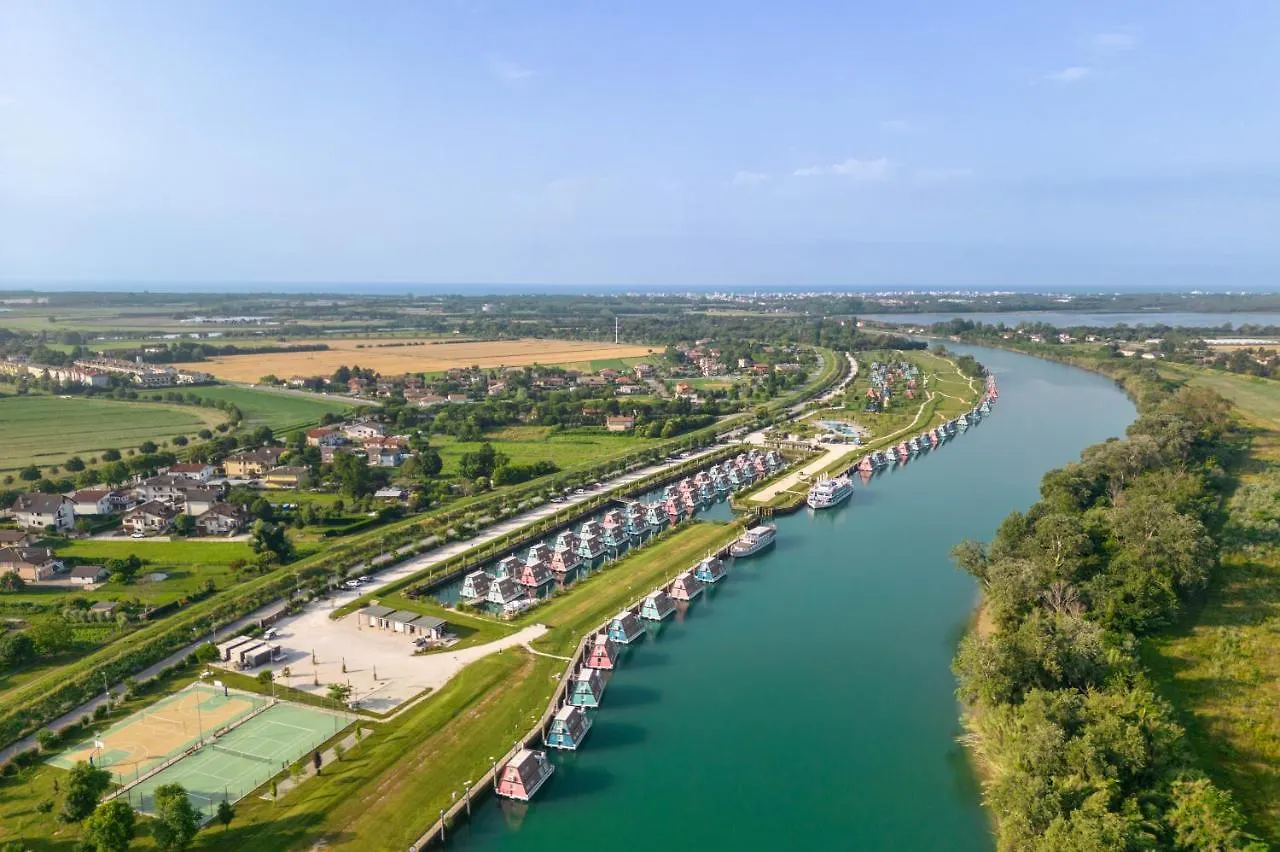 2 Family Hotels Close to Faro Rosso in Lignano Sabbiadoro