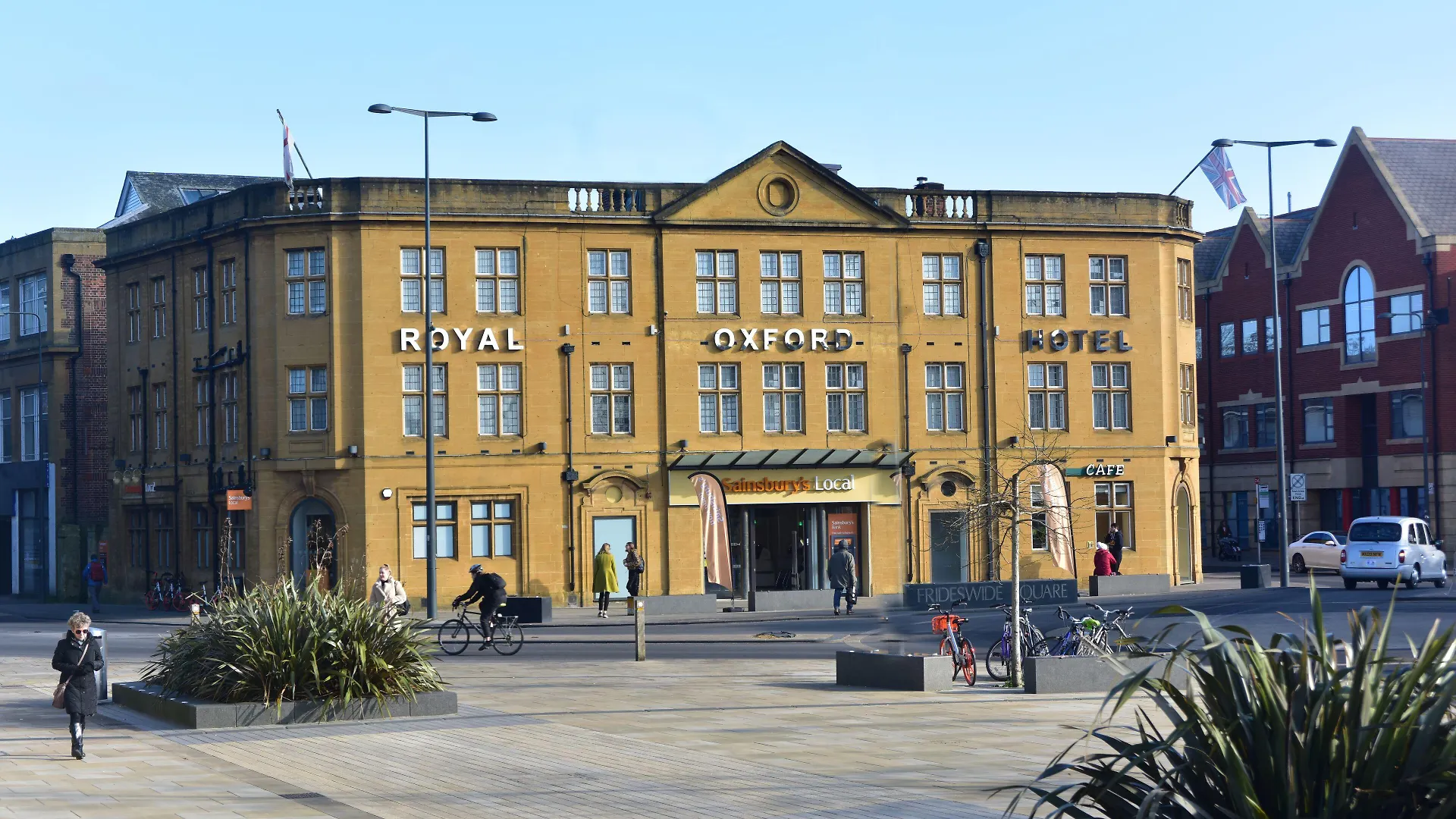Staying Near Bate Collection: 5 Central Oxford Hotels Compared