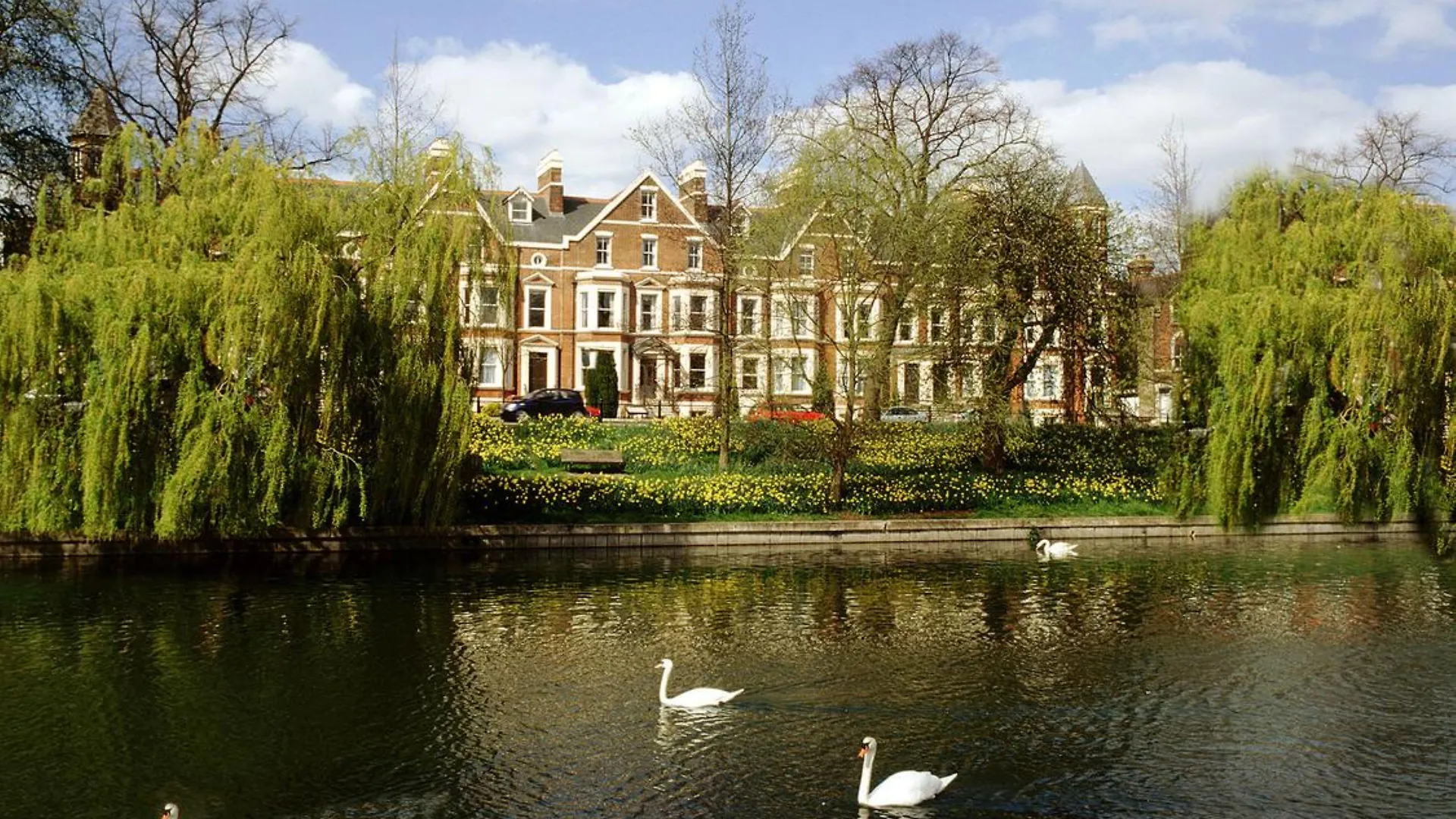 4 Family-Friendly Hotels in Cambridge City Centre Worth Booking