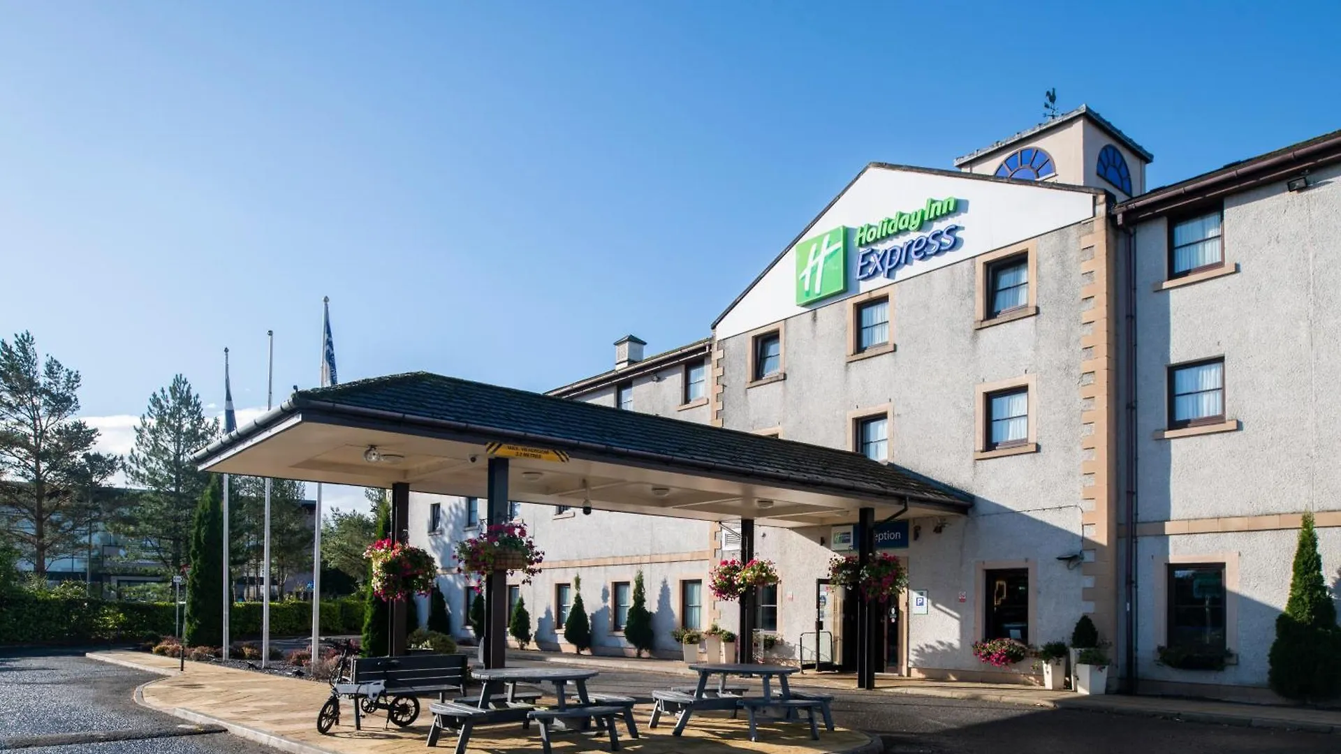 Staying Near St. Leonard's Church Perth: 4 Family Hotels Compared