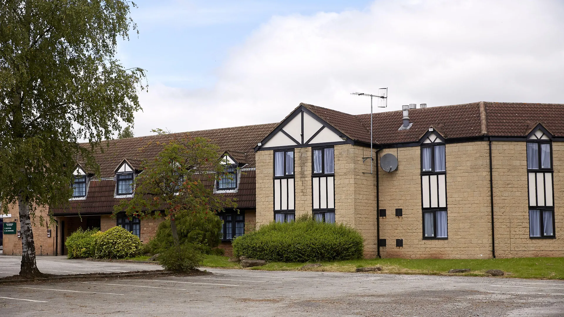 4 Hotels Near Bulwell Forest Golf Club That Deliver