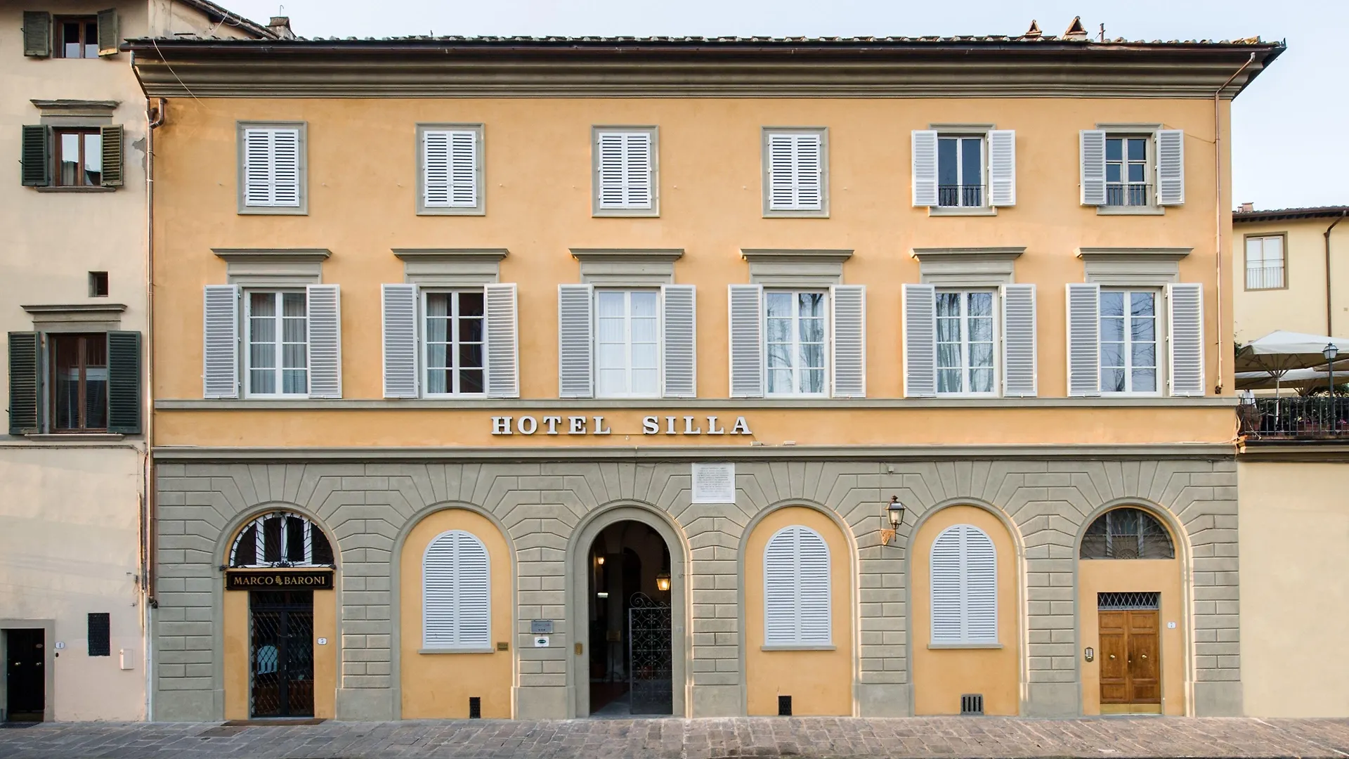 Where to Stay Near Palazzo Pitti: 4 Romantic Florence Hotels