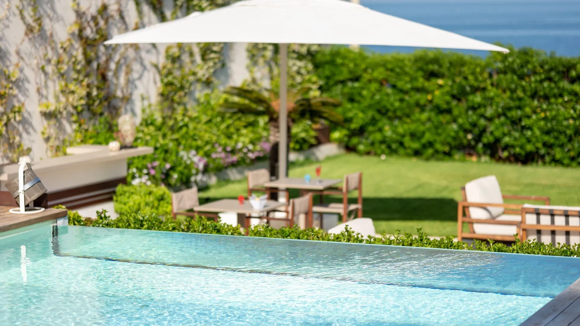 Where to Stay Near Castello Utveggio: 9 Central Hotels