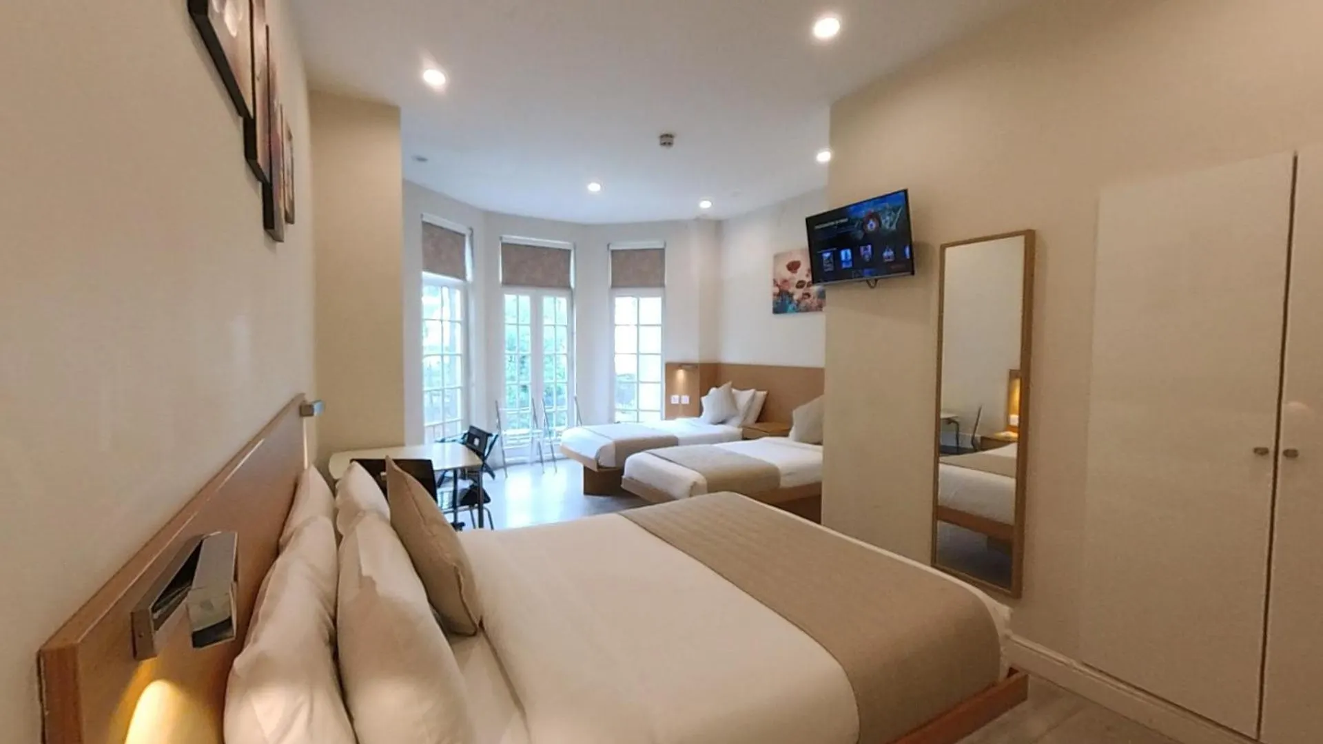 4 NOX Hotels Close to the National Gallery, London