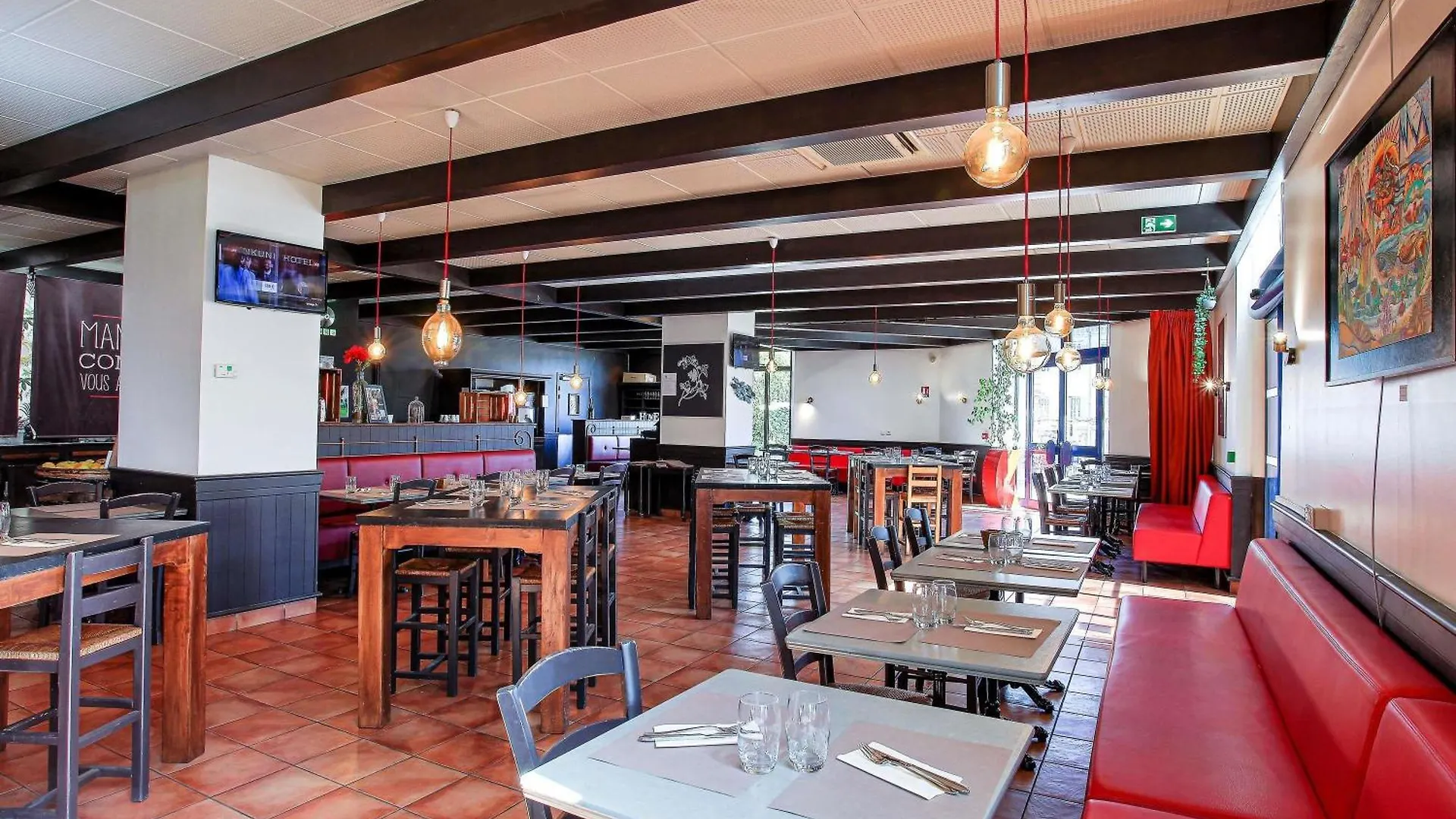 7 Business Hotels Near Centre Bourse That Deliver
