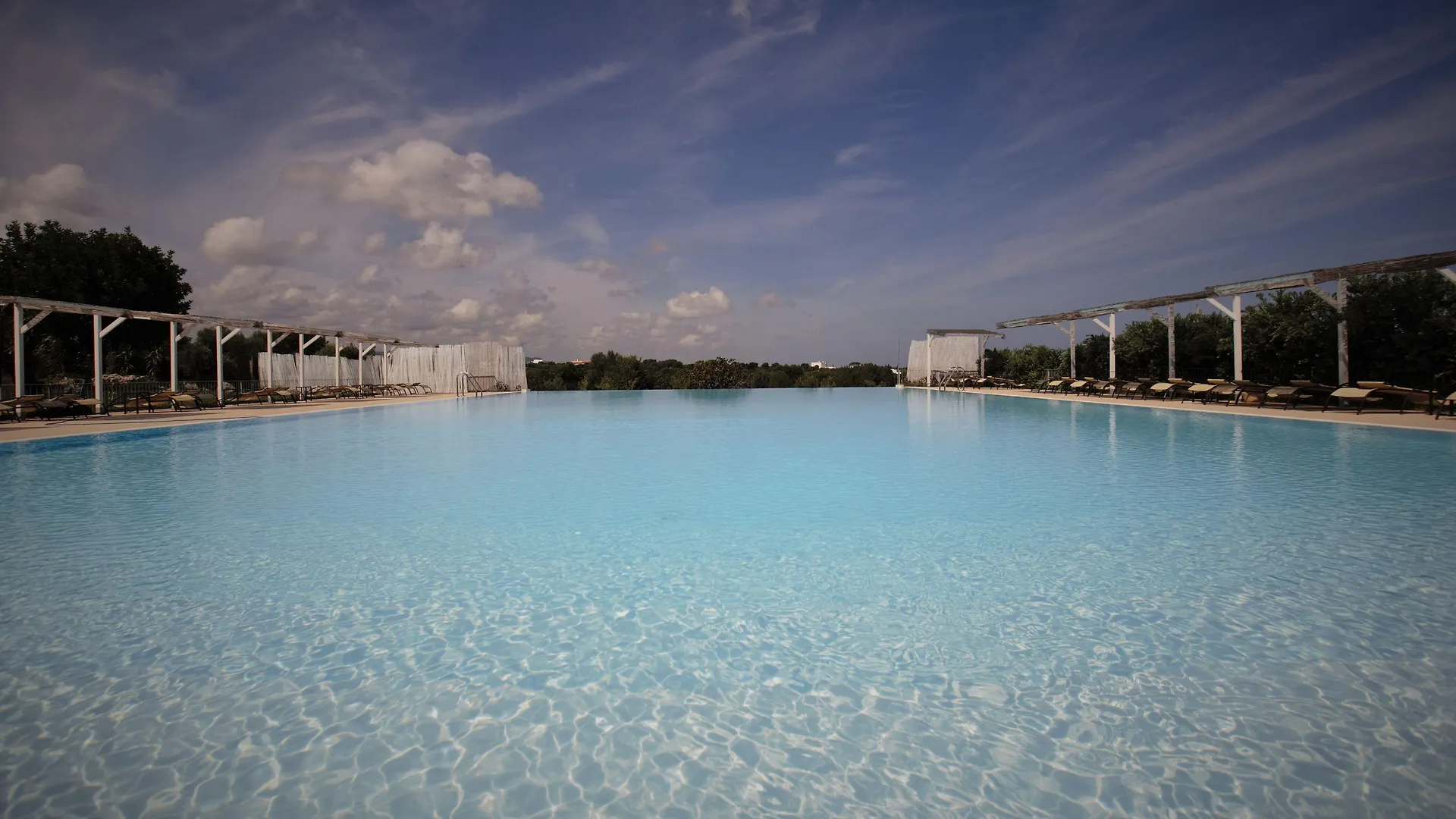 6 Family Hotels Near Zoosafari Fasanolandia Worth Booking