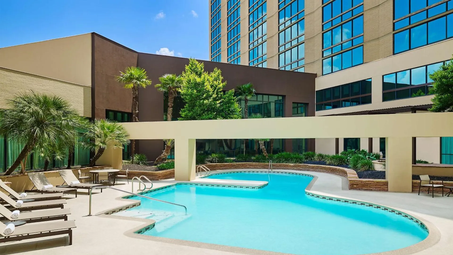 Staying In North San Antonio: 10 Budget Hotels Compared