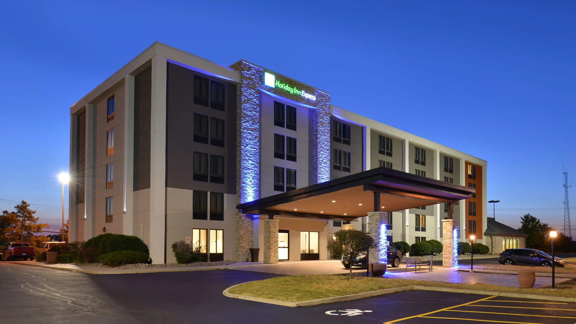 5 Brand Hotels Near Monroe County Parks That Deliver