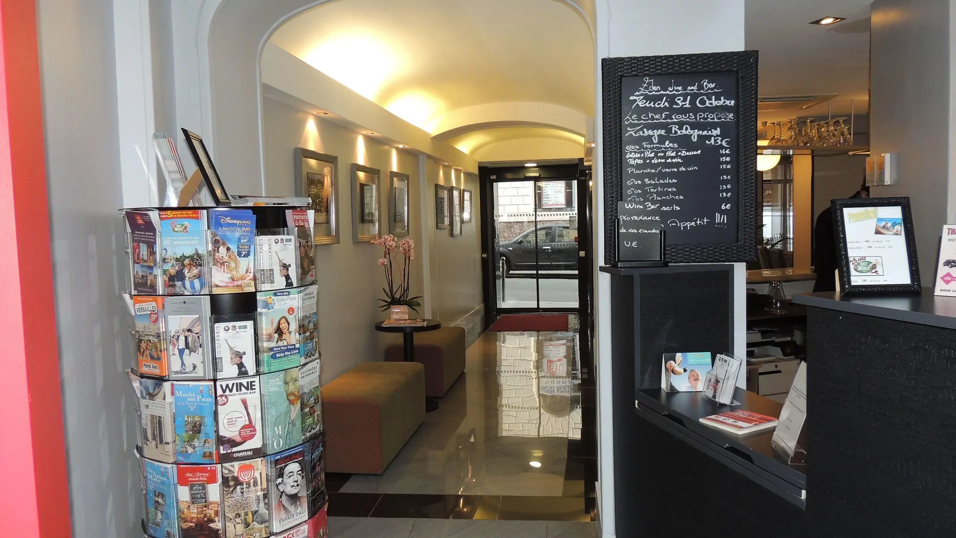 3 Cheap Hotels in Montmartre Worth Booking Right Now