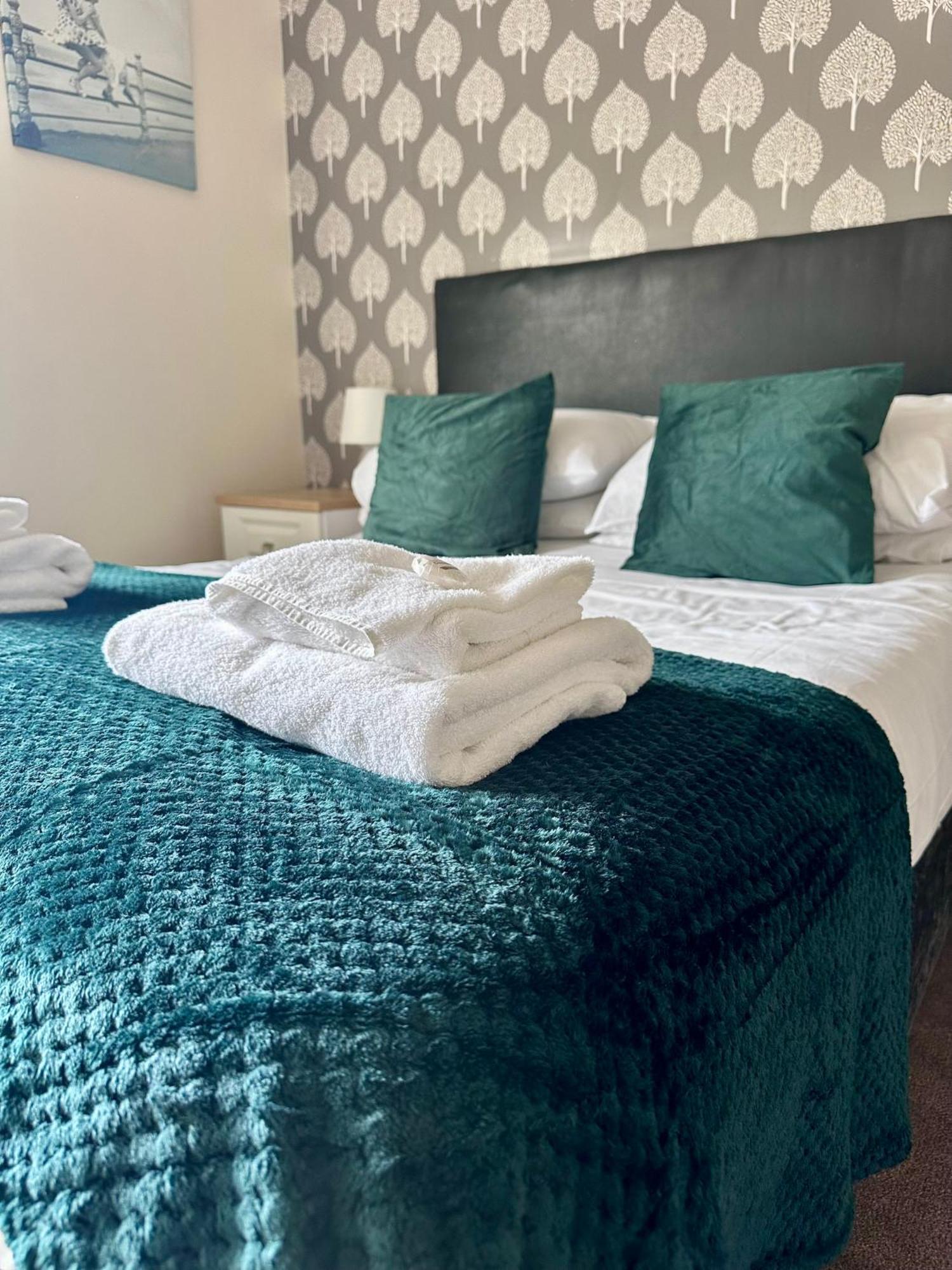 8 Central Hotels Close to Blakesley Hall Museum in Birmingham