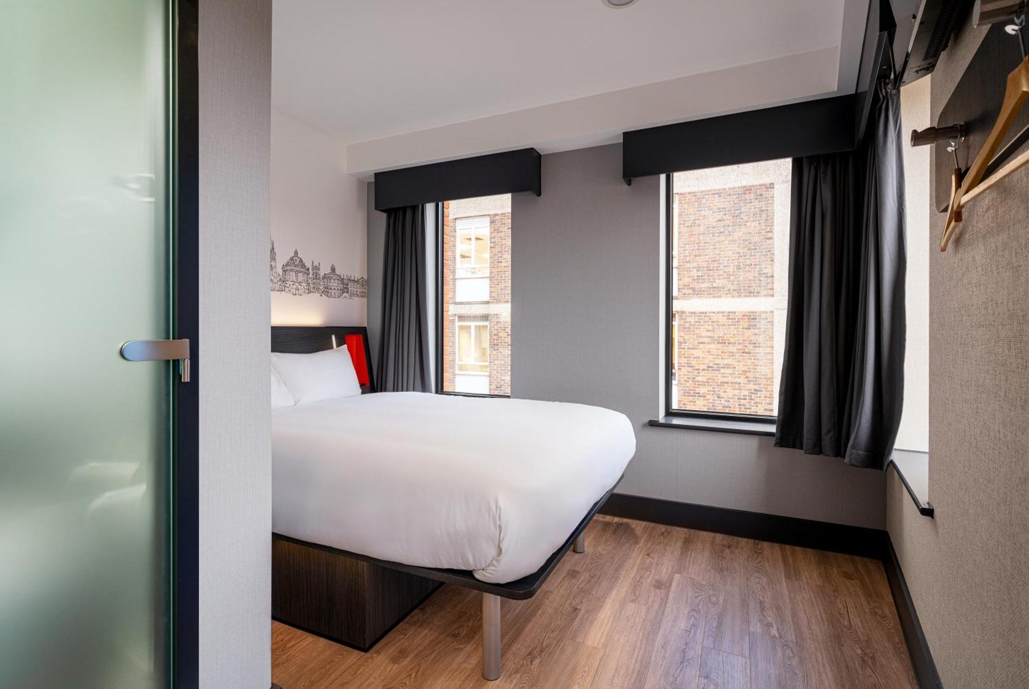 Where to Stay in Oxfordshire: 4 Best 3-Star Hotels