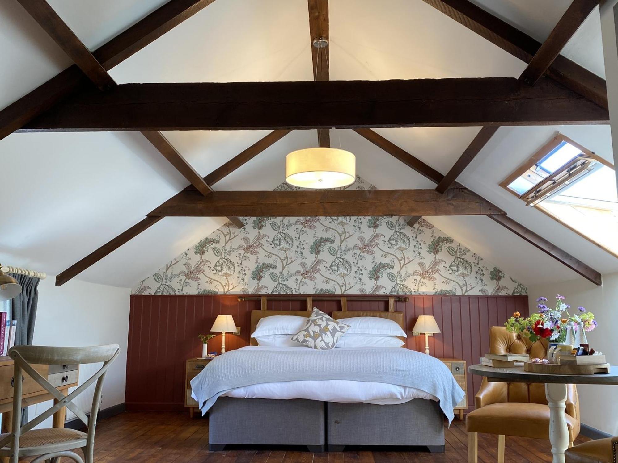 Staying in Dorset: 6 Family-Friendly Hotels Compared