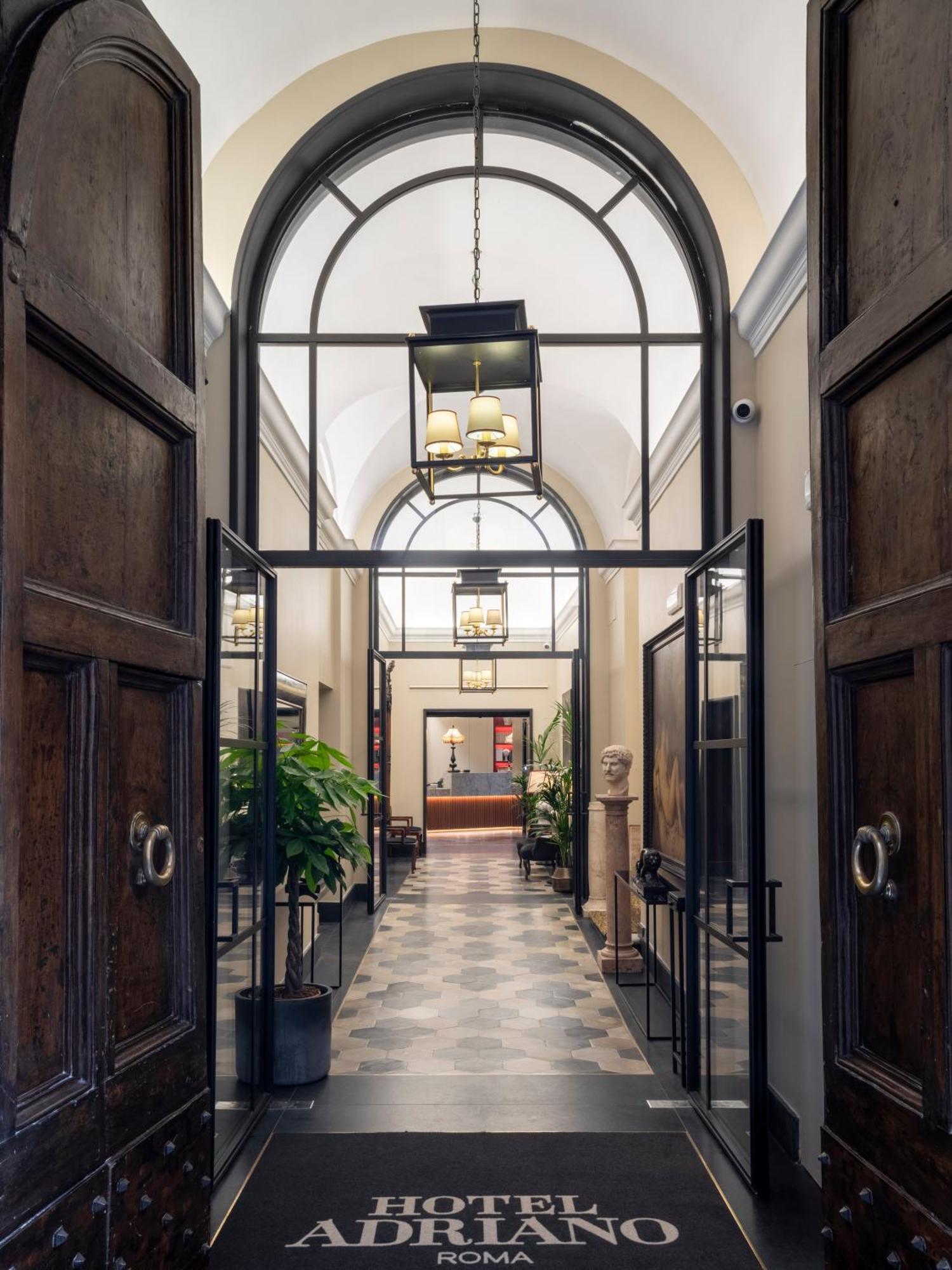 5 Business Hotels In Via del Corso That Stand Out