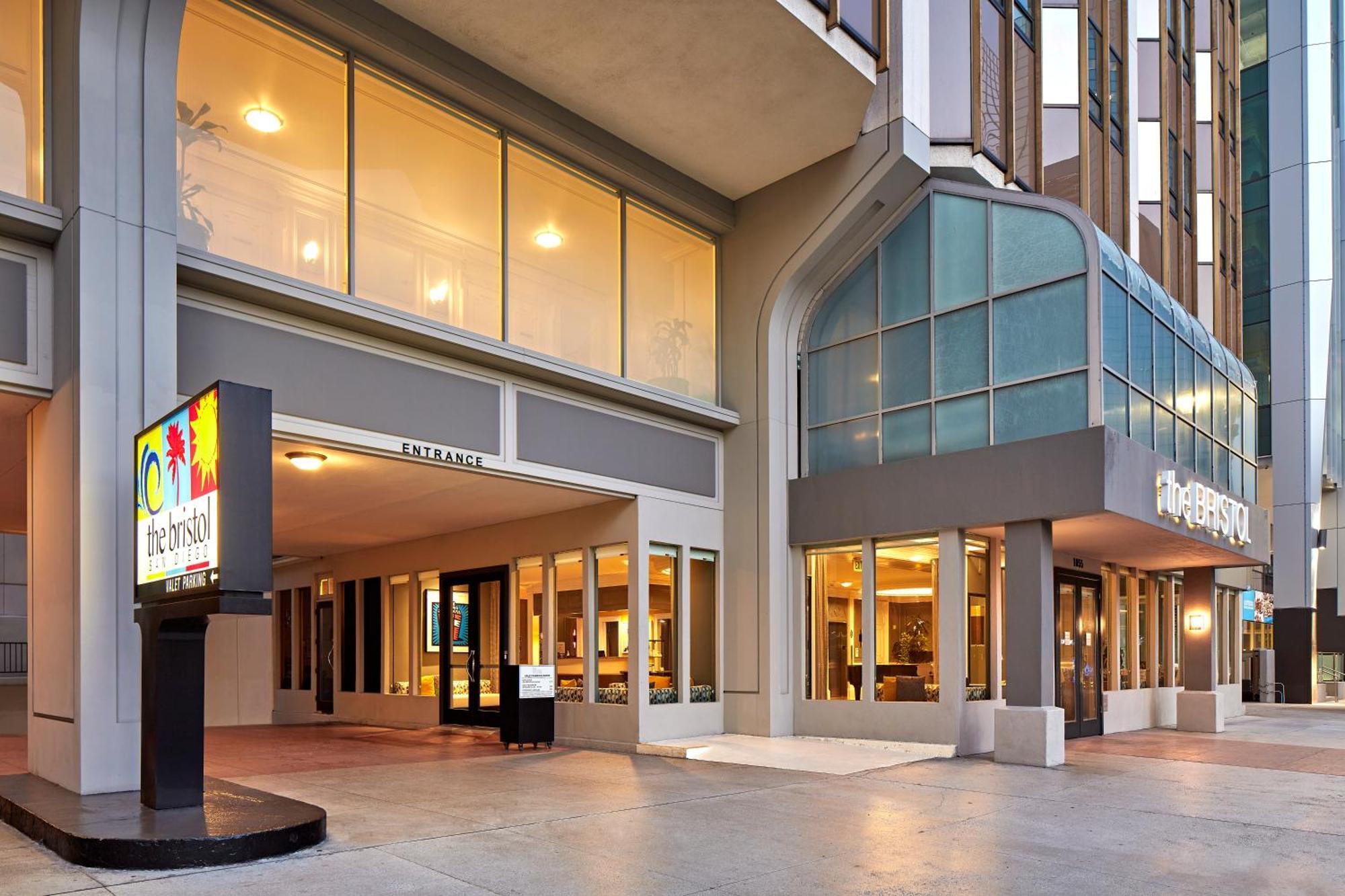 Where to Stay for Work: 4 Business Hotels in Marina District