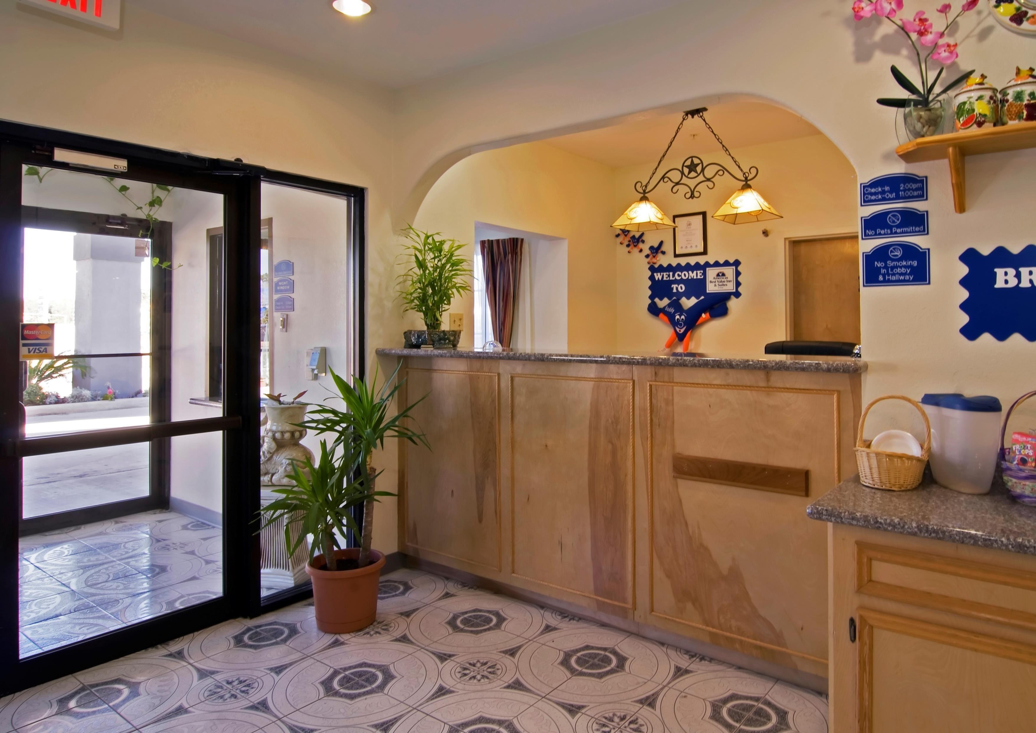 8 Top-Rated Airport Hotels Near George Bush IAH Houston