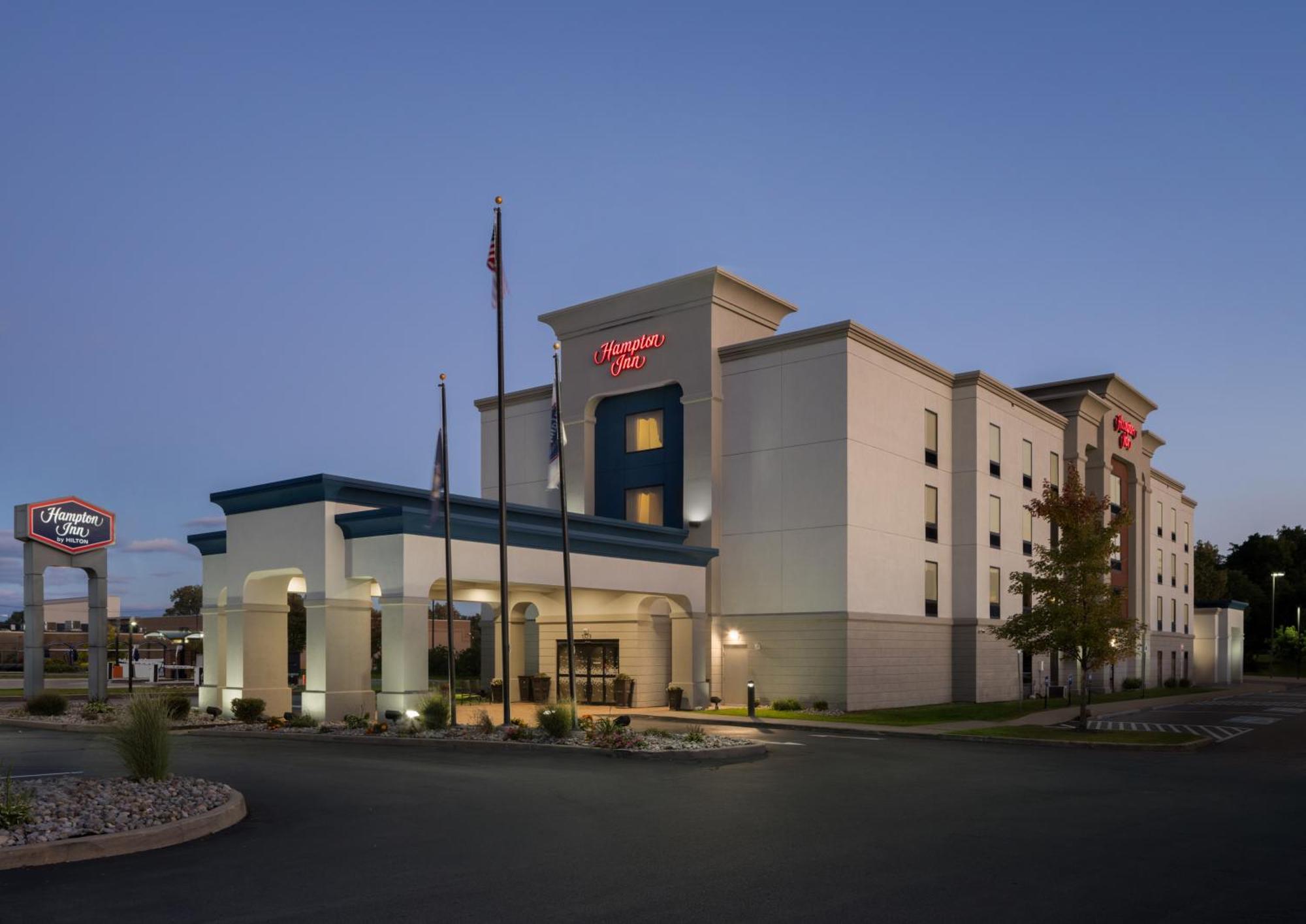 4 Smart Hampton by Hilton Hotels Near Monroe County Parks